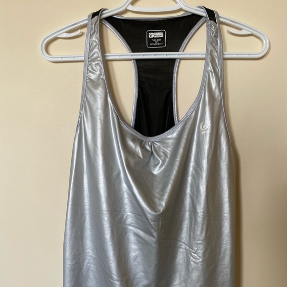 Freddy - Mesh Back - Workout Top - Picture 2 of 4